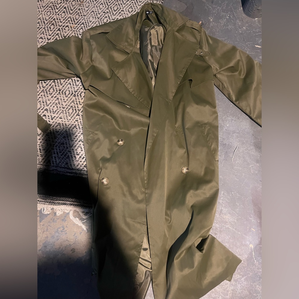 Brand new women trench from pretty lil thing never worn